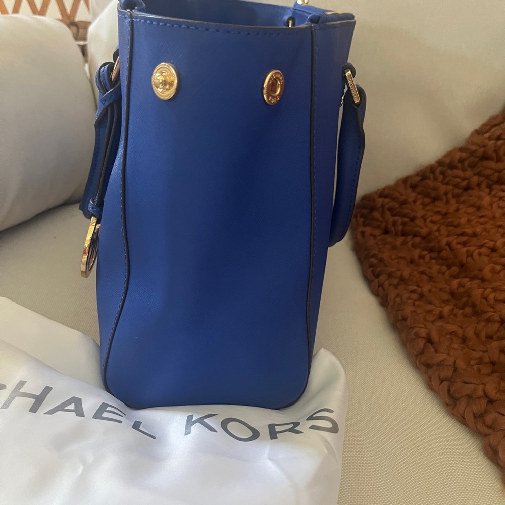 Michael Kors Multiway w/Dustbag - Picture 3 of 6